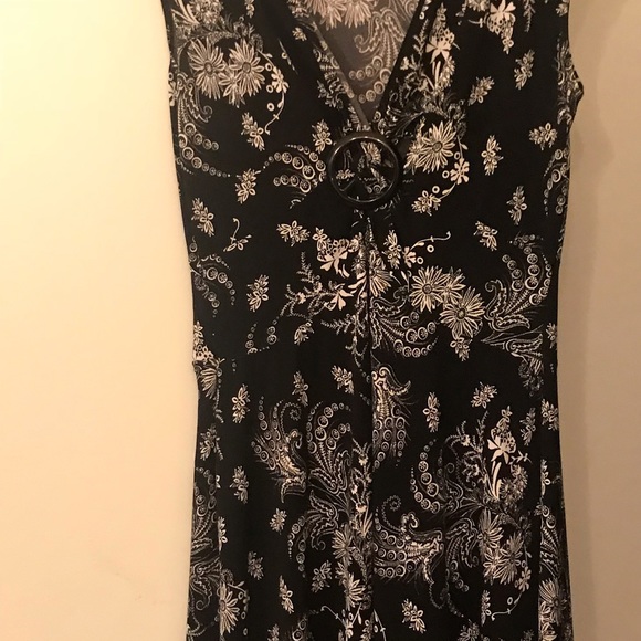 Dress - Picture 6 of 6